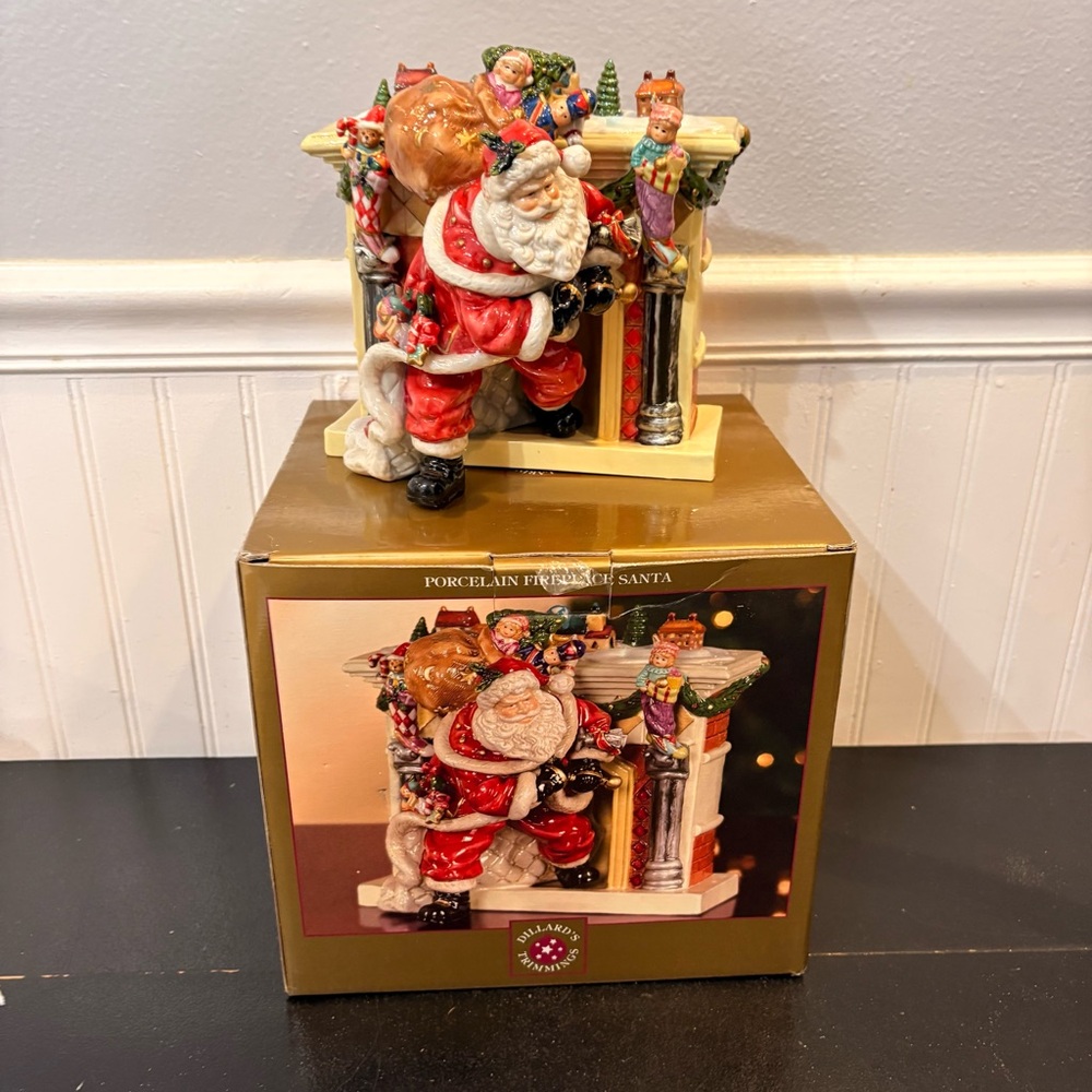 Vtg Santa Claus Trimmings Traditional Handcraft 11" Dillard's Figurine